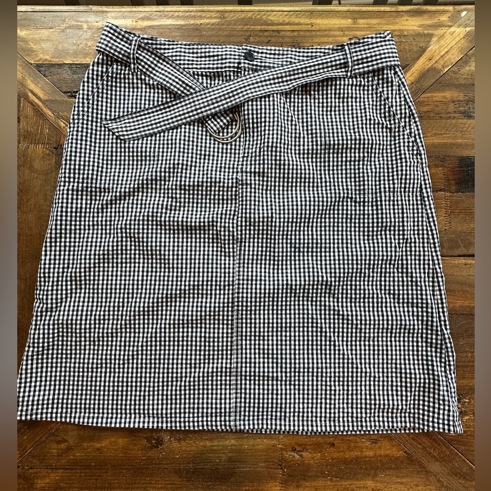 Liz Claiborne navy/white gingham mini skirt. Sz 16. Vintage